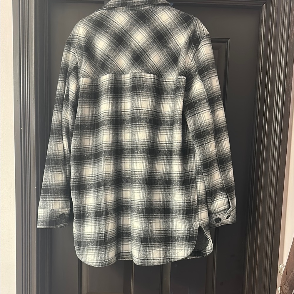 Thread & Supply Women's Black and White Plaid Shirt Jacket - Picture 4 of 4